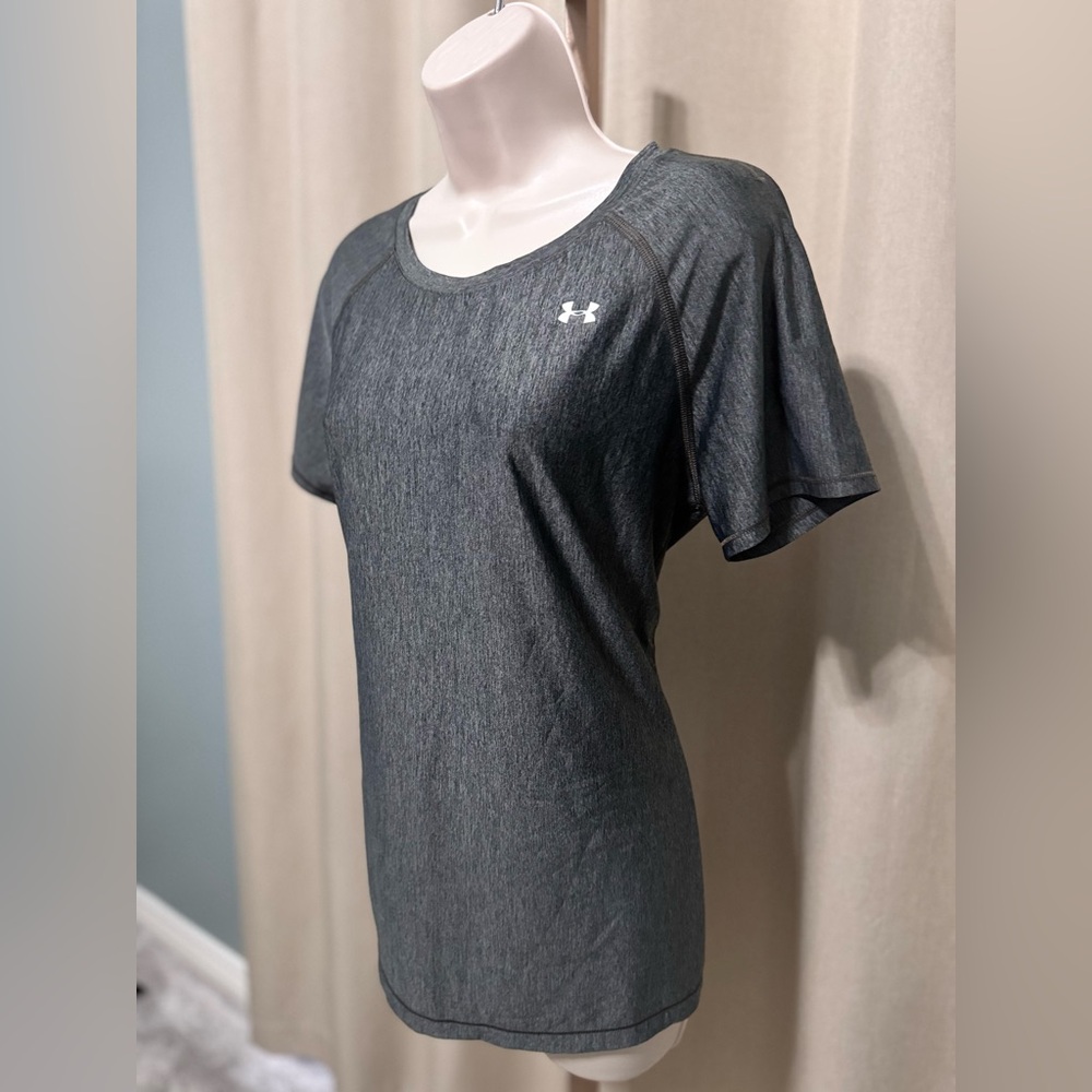 Under Armour Charcoal Fitted T-Shirt - Medium